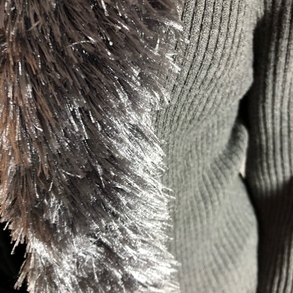 Solddd Outtt - Picture 3 of 4